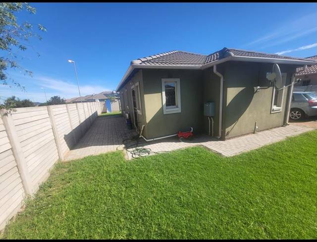 3 BEDROOM HOUSE FOR SALE IN SKY CITY